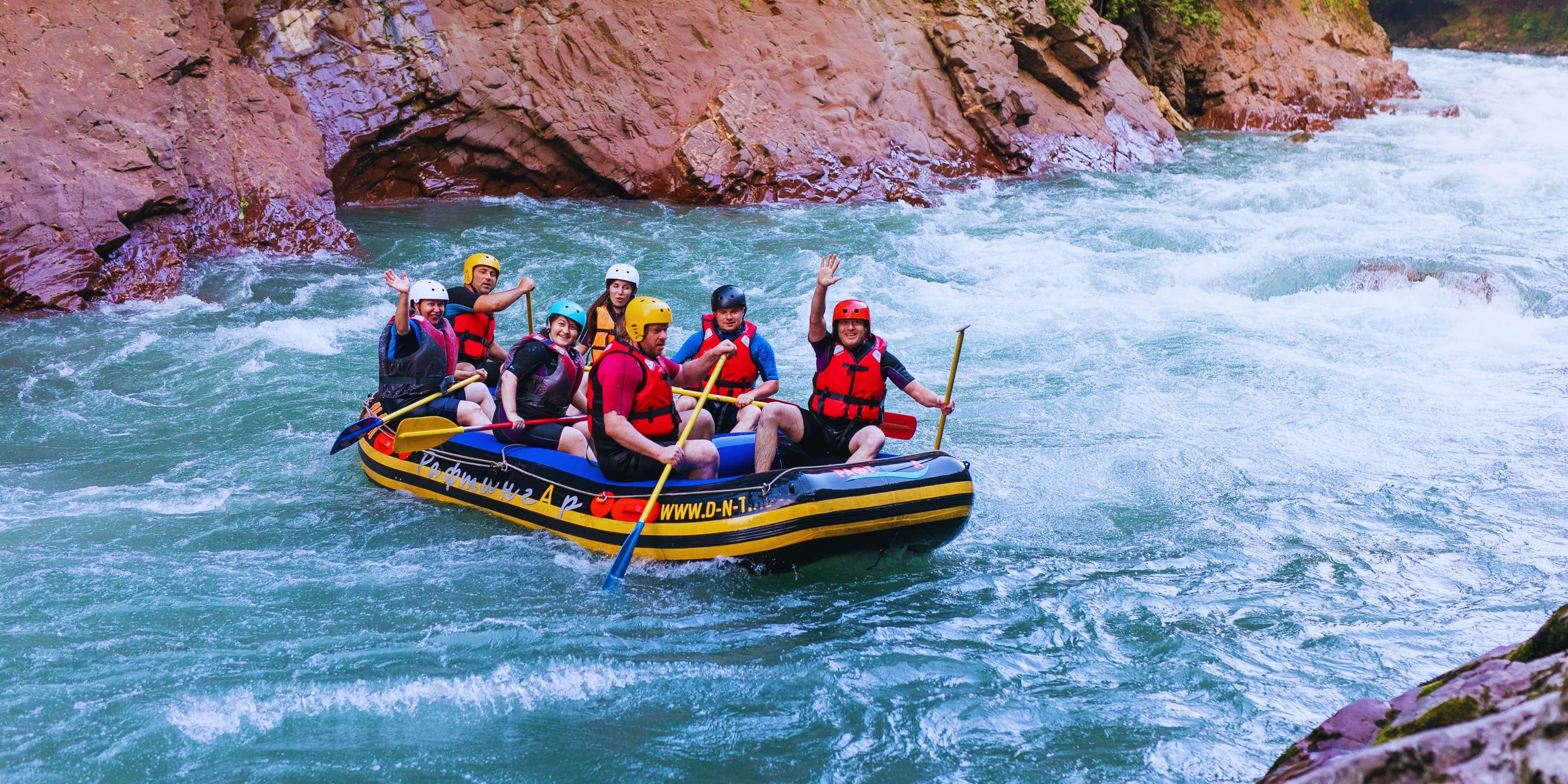 Rafting in Tirthan Valley